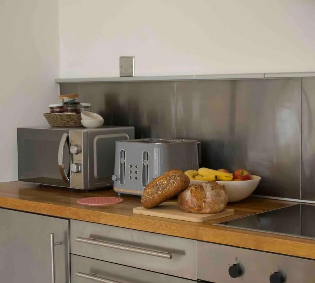 Gracefully Chic And Undeniably Beautiful Apartment-Sustainable Living London United Kingdom